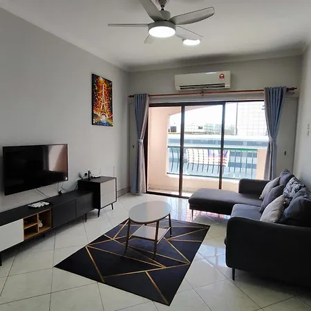 Marina Court Resort Condominium Town Homestay
